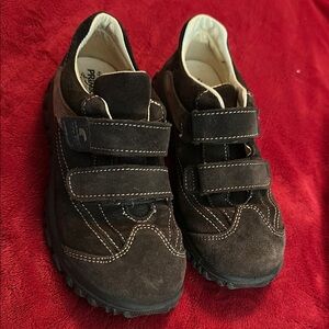 Primigi brown suede kids shoes with Velcro Straps